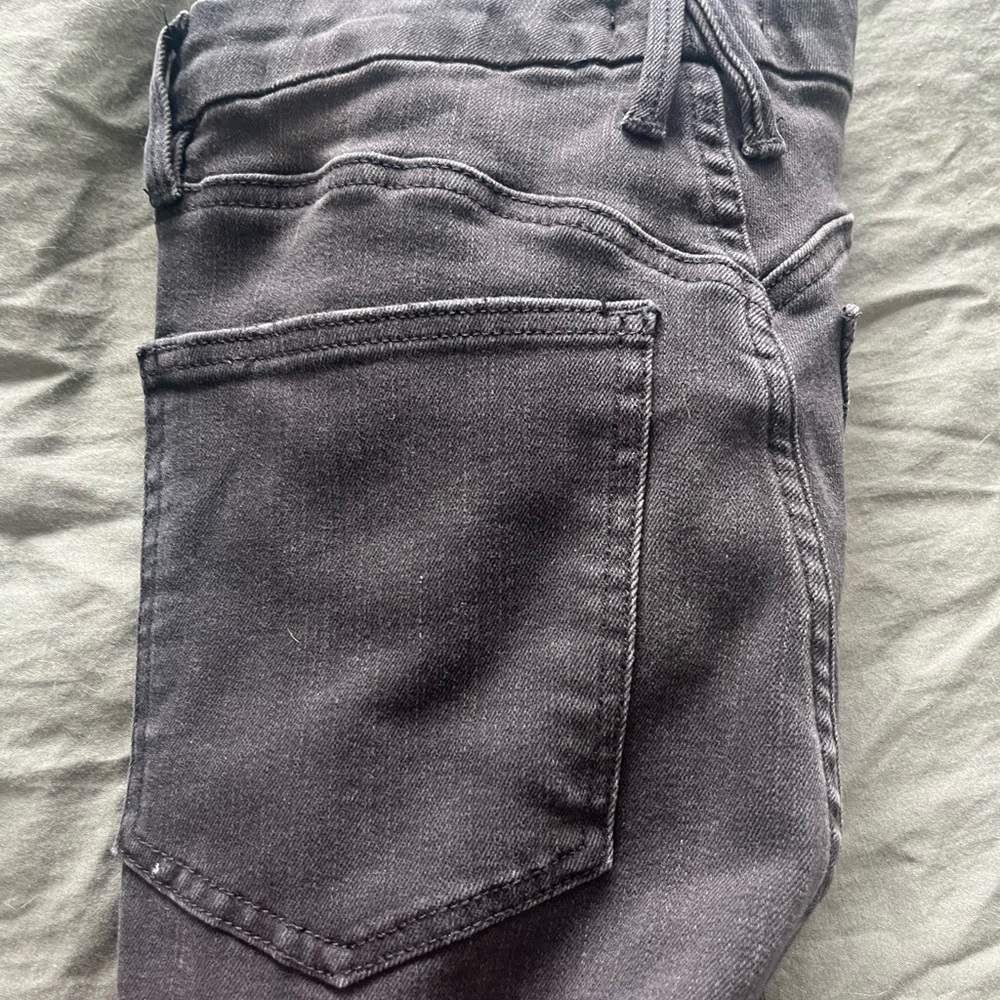 Good American Jeans style: GWVY38BT Black072 size 8/29